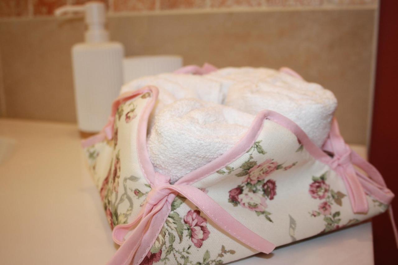 Le Clos Des Roses Chambres Et Tables D Hotes Meusnes 외부 사진