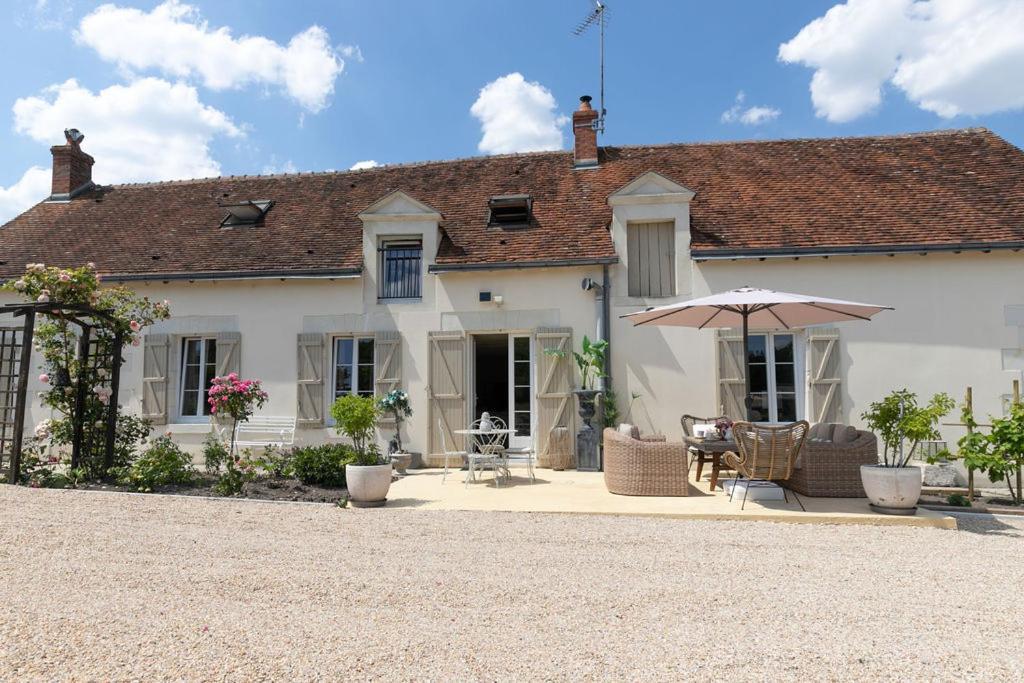 Le Clos Des Roses Chambres Et Tables D Hotes Meusnes 외부 사진